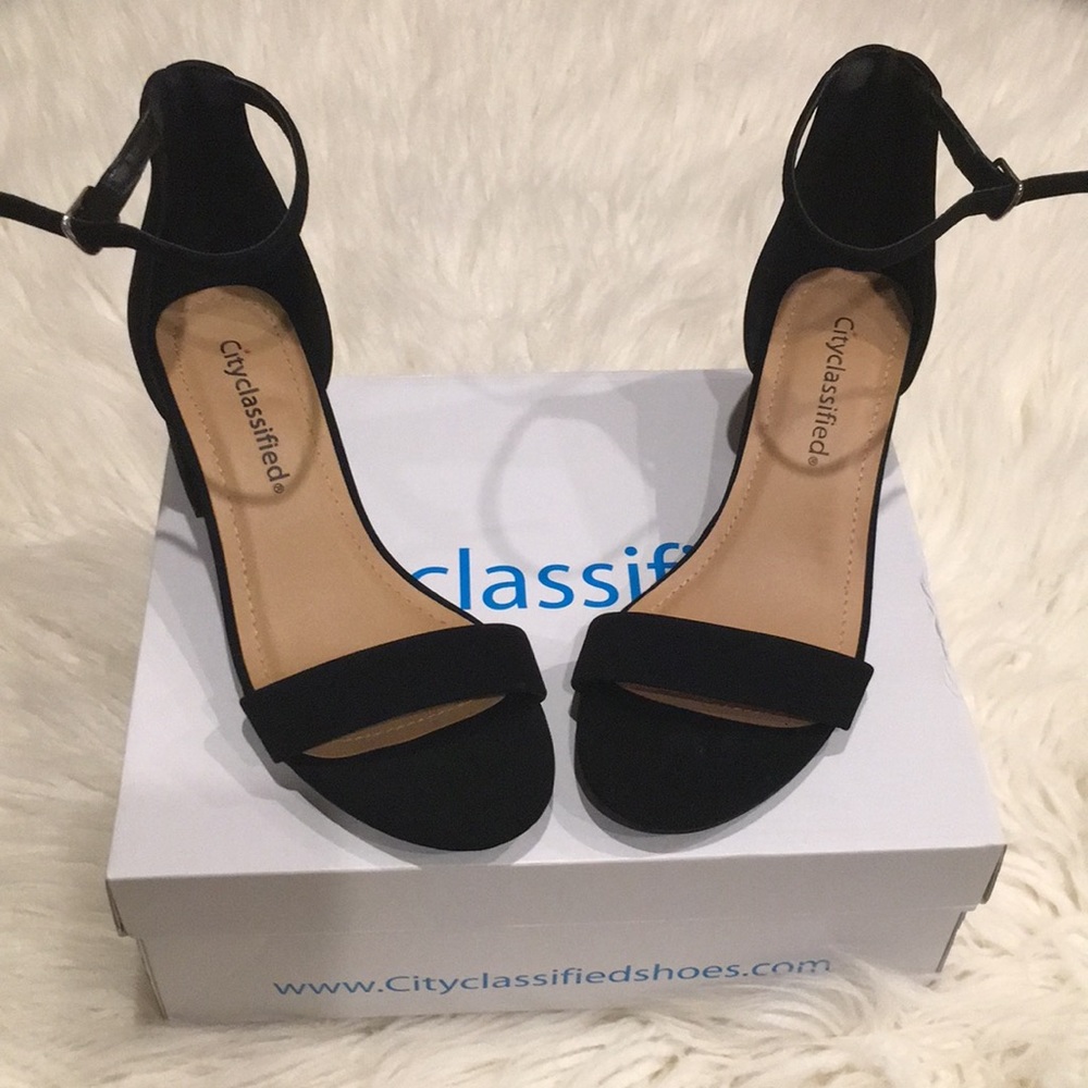 Low open toe heels SOLD